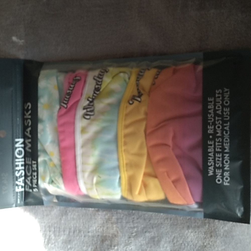 Daisy & Bright Colors Fashion Face Masks 5 Piece Set